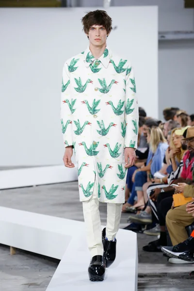 Look 32